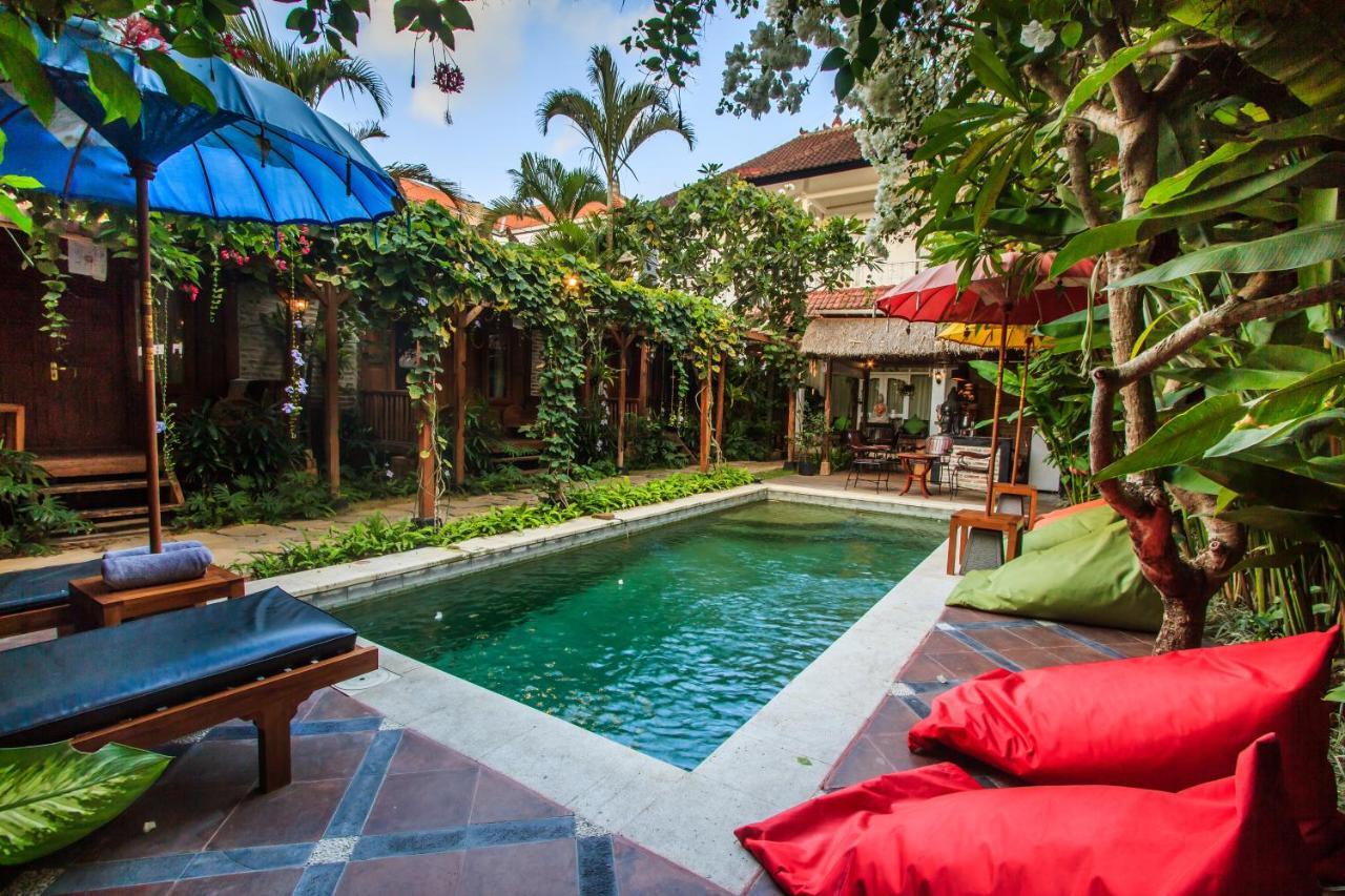 Bening Hut And Spa Seminyak Esterno foto